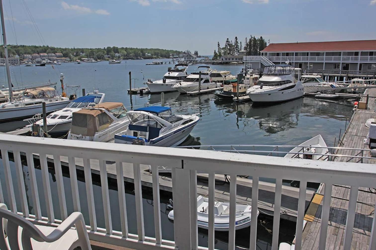 Tugboat Inn Boothbay Harbor Exterior photo